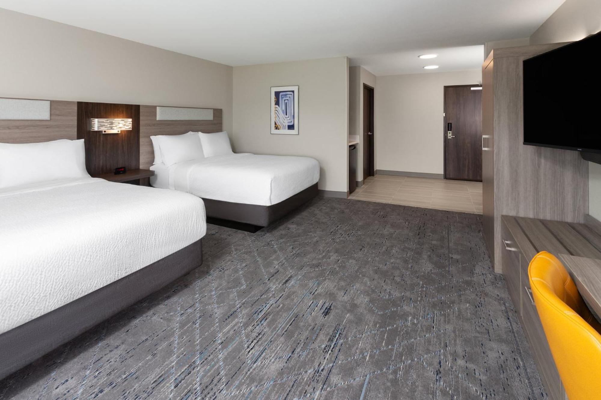 Holiday Inn Express & Suites Reedsburg - Dells Area By Ihg Exterior photo
